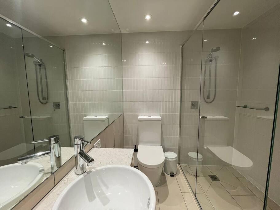 Broadbeach Apartment Level 10 With Beach Views Gold Coast Eksteriør billede