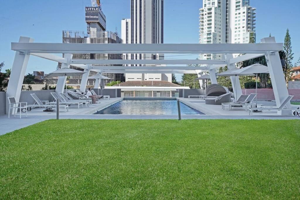 Broadbeach Apartment Level 10 With Beach Views Gold Coast Eksteriør billede