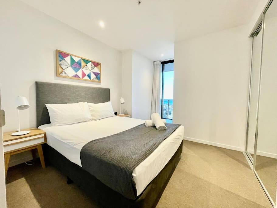 Broadbeach Apartment Level 10 With Beach Views Gold Coast Eksteriør billede