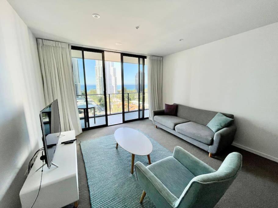 Broadbeach Apartment Level 10 With Beach Views Gold Coast Eksteriør billede