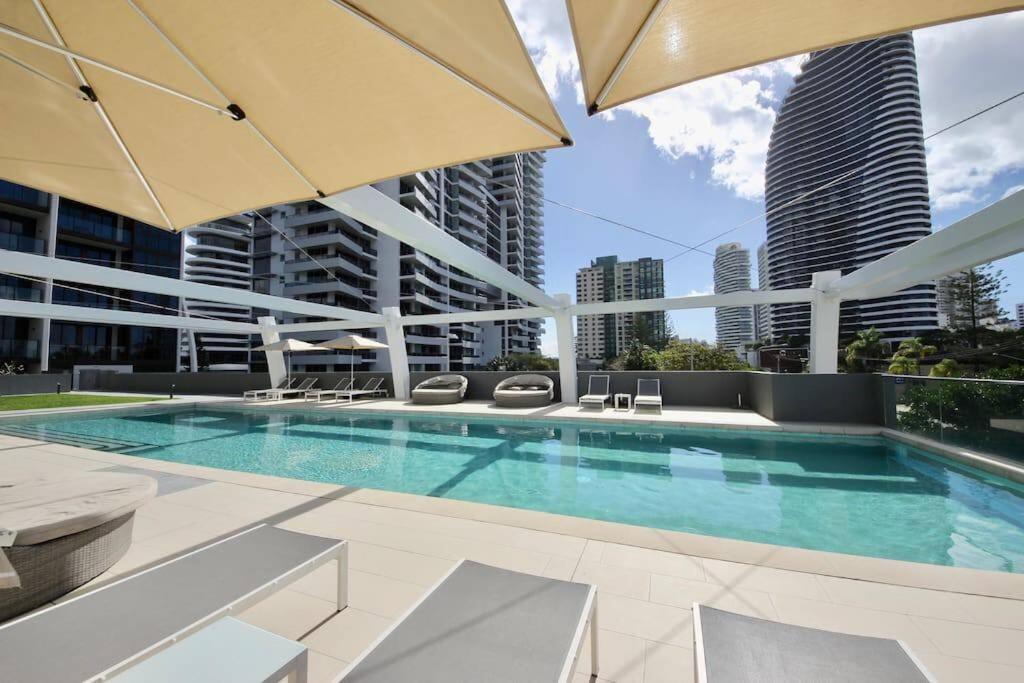 Broadbeach Apartment Level 10 With Beach Views Gold Coast Eksteriør billede