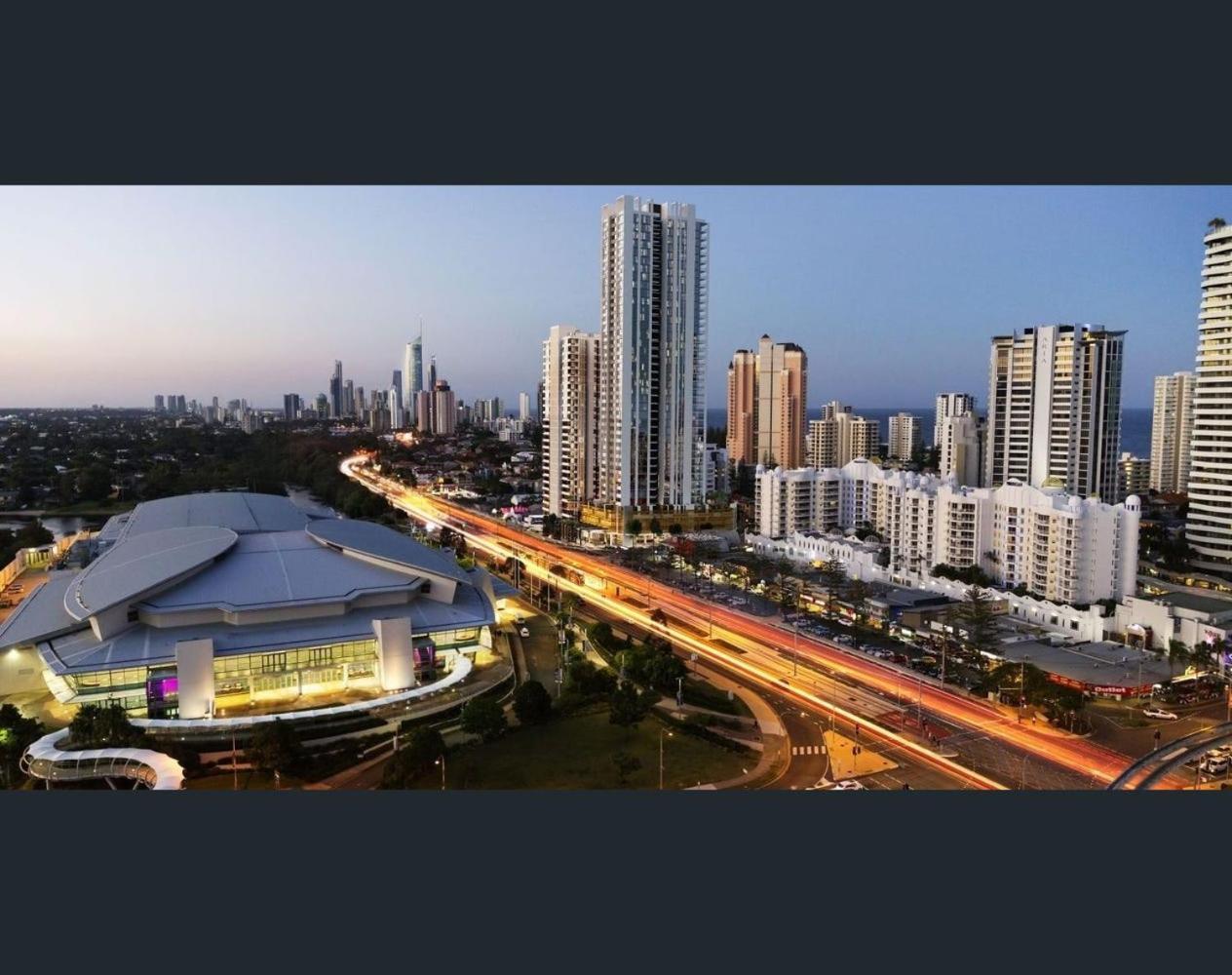 Broadbeach Apartment Level 10 With Beach Views Gold Coast Eksteriør billede